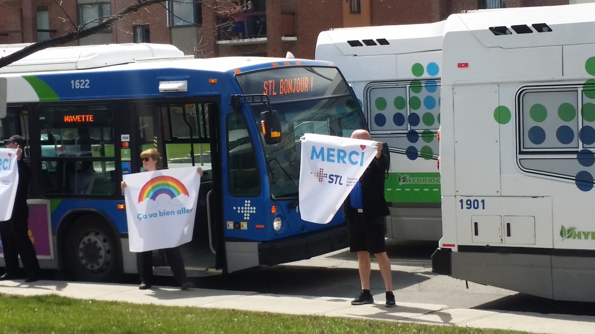 PARADE POUR LES ANGES