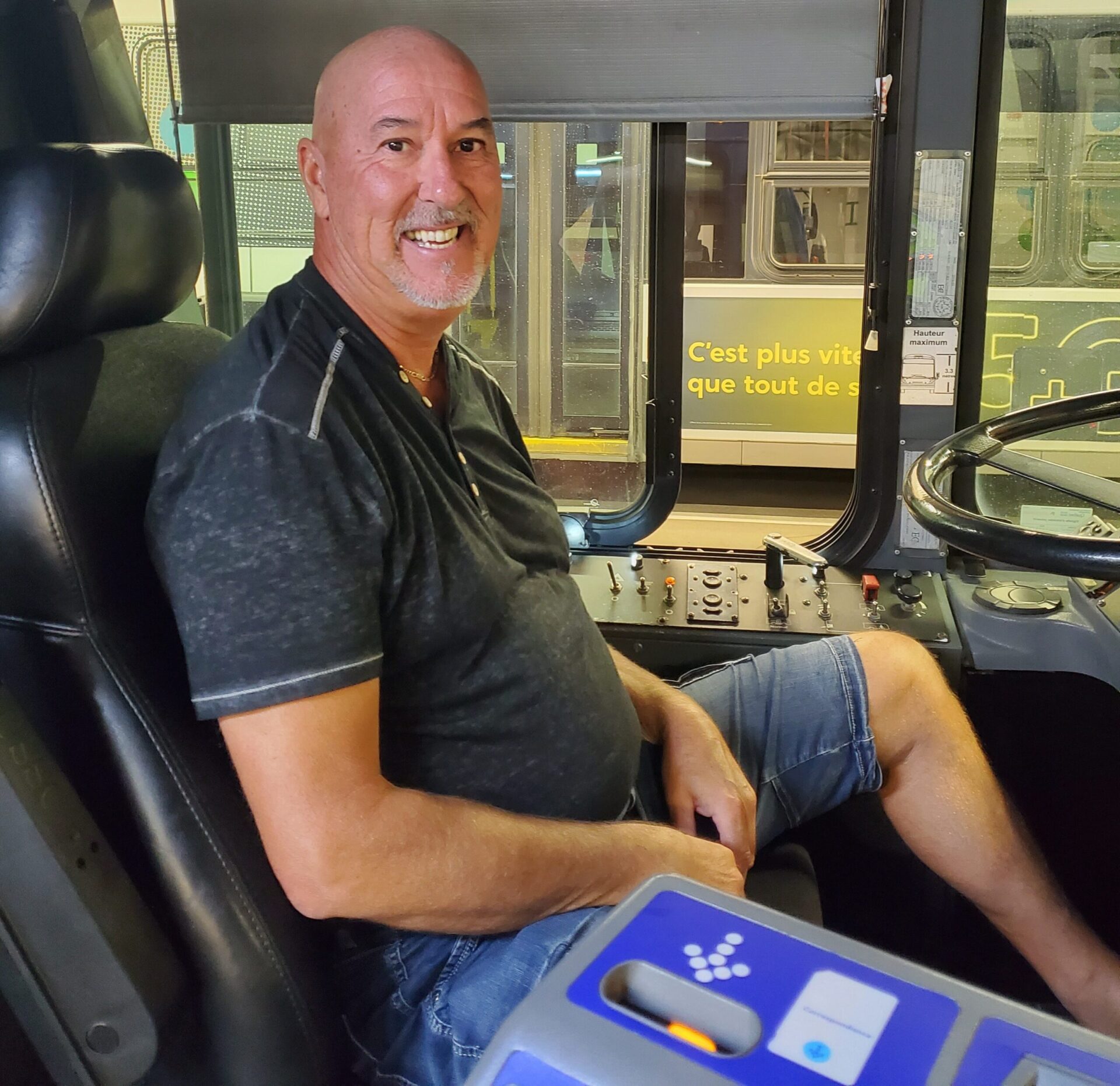 2025-10-01 Hommage au retraité Mario Gamache 617